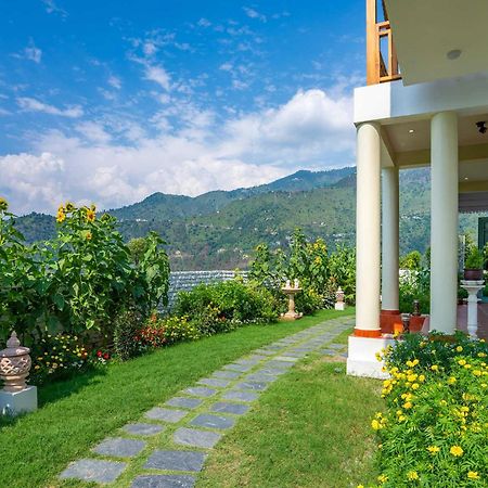 Stayvista At The Oakridge 4 Bhk Villa In Dharamshala With Jacuzzi & Balcony Chamba  Dış mekan fotoğraf