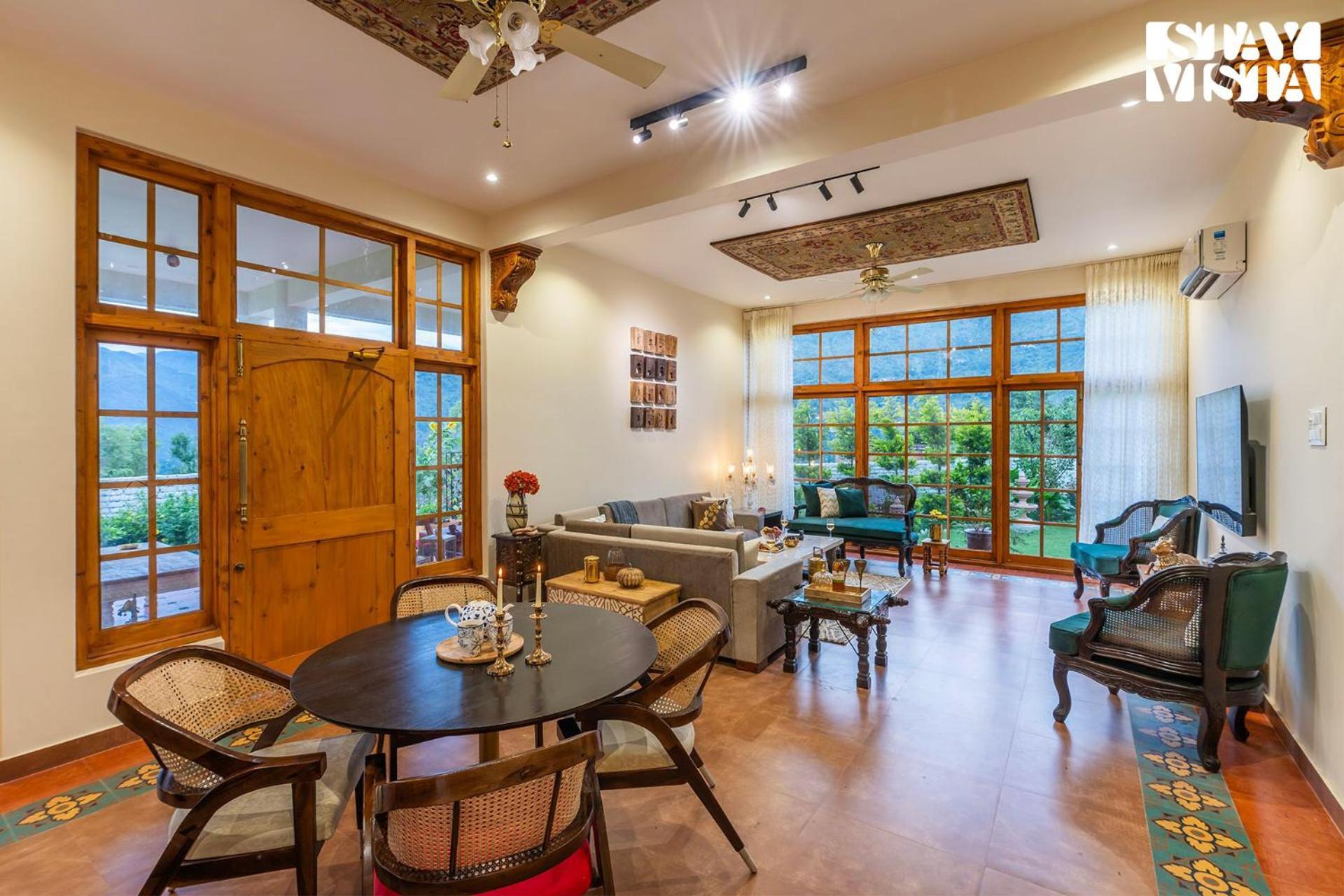 Stayvista At The Oakridge 4 Bhk Villa In Dharamshala With Jacuzzi & Balcony Chamba  Dış mekan fotoğraf