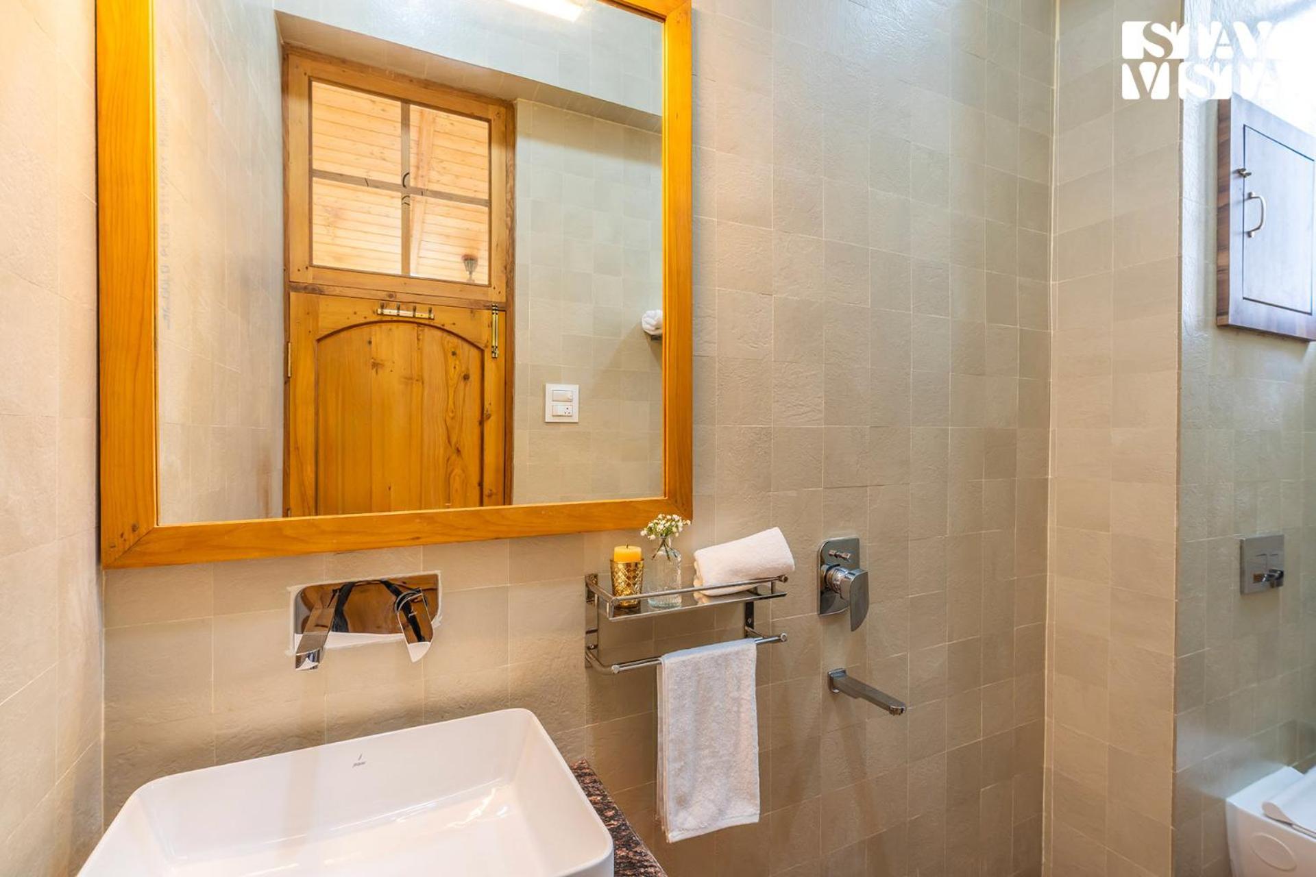 Stayvista At The Oakridge 4 Bhk Villa In Dharamshala With Jacuzzi & Balcony Chamba  Dış mekan fotoğraf