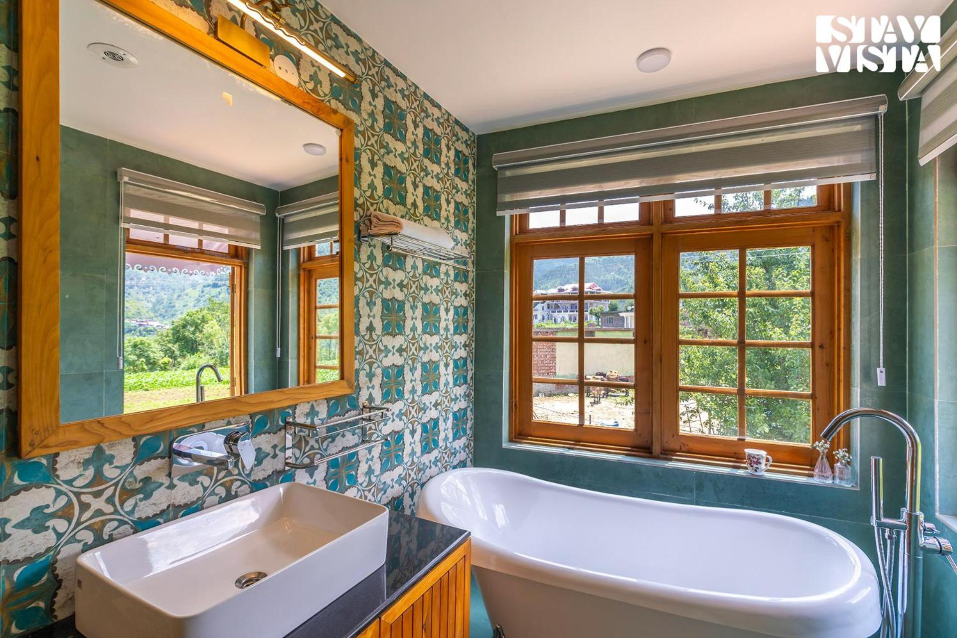 Stayvista At The Oakridge 4 Bhk Villa In Dharamshala With Jacuzzi & Balcony Chamba  Dış mekan fotoğraf